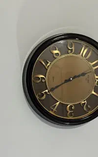 ساعت دیواری