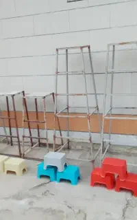 چهارپایه فلزی و پلاستیکی