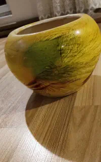 دوتا گلدان  و۵ تا زیر گلدانی قیمت ۴۵۰ هزار