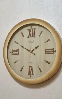 ساعت دیواری