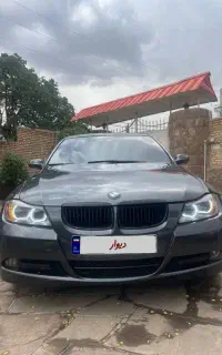بی ام و ۳۲۰ E90