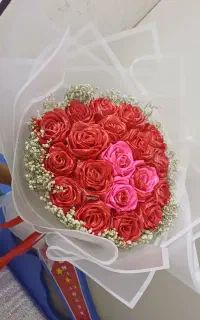گل رز روبانی