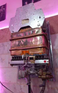 تعمیر تخصصی انواع آبگرمکن و پکیج در محل