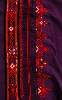 کسی هست برام شیرازع بدوزه من براش دکوک میدوزم