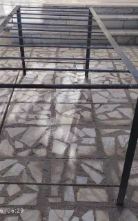 تخت آهنی