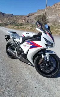 cbr1000