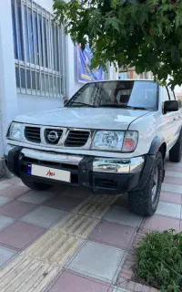 نیسان پیکاپ مدل ۸۵ بیرنگ