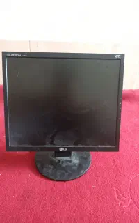 مانیتورLG 17