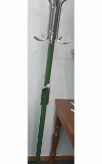 آویز ایستاده