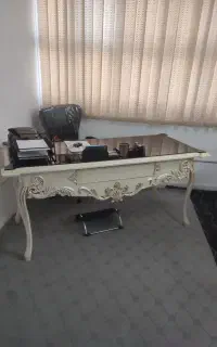 میز مدیر فروش با صندلی اوژن جک دار