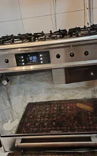 تعدادی وسایل به قیمت مفت حراج