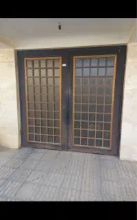 درب ساختمان نو