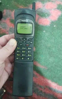 نوکیا ۸۱۱۰ قدیمی و ۷۲۷۰ بسیار تمیز و سالم