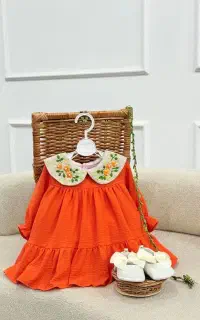 پیراهن دخترانه