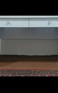 میز تحریر و کامپیوتر