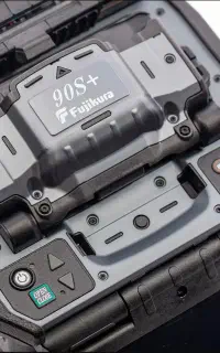 ارائه کلیه خدمات فیبر نوری و تست و رفع عیب