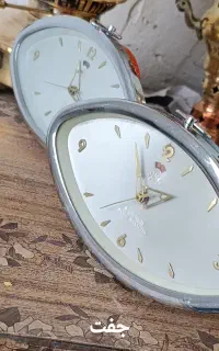 تعدادی ساعت کوکی کهنه در حد اکبند