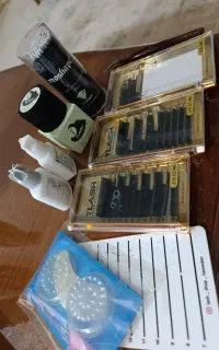 وسایل اکستنشن مژه تقریباً نو فقط ۲ بار استفاده