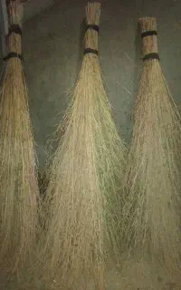 سلام دوستان ۲۰۰عددجارو مهلی خوبی و خشدست