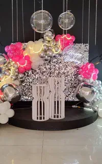 بادکنک آرایی و گل آرایی اجاره دکور تولد عقد نامزدی