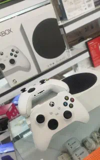 XBOX SERIE S فوق العاده تمیز در حد نو و دو دسته