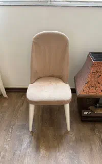 دو عدد صندلی