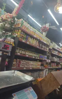 فروشنده خانوم جهت کار درفروشگاه