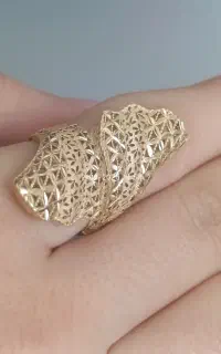 طلا با سه درصد