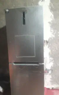 یخچال و گاز طرح فر مشکی ۷۰۰۰۰۰۰میلیون