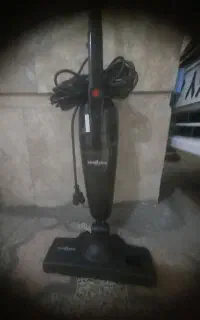 جاروبرقی دستی درحد نو کلورانس