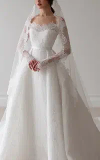 استخدام فروشنده خانم