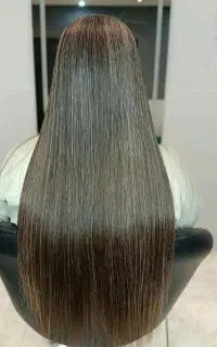 ارایه خدمات زیبایی و اجاره صندلی