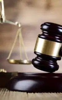 وکیل پایه یک دادگستری