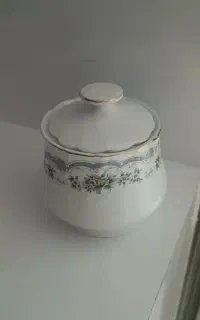 قندان کاملا سالم
