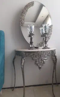 آینه و کنسولی