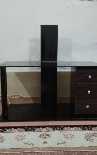 میز تلوزیون شیشه ای