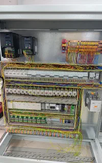 برقکار