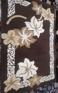 تعدادی قالیچه و کناره درحدنو فروش فوری