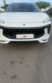 لاماری سفید ۱۴۰۴