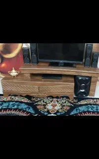 میز تلوزیون در حد نو