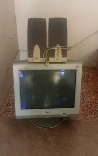 مانیتور سالم و مرتب ،قیمت ۲میلیون پانصد.
