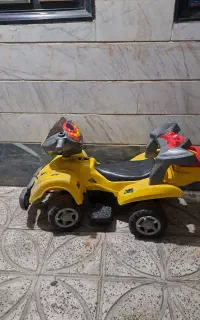 ماشین چهار چرخ برقی
