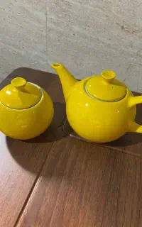 قوری و قندان