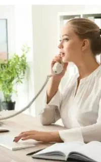 استخدام منشی خانم