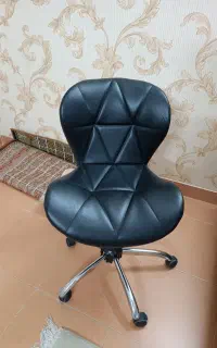 صندلی اداری قابلیت تنظیم ارتفاع