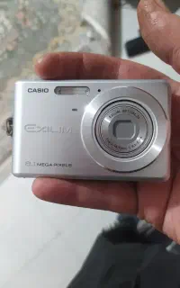 دوربین فیلم برداری و عکاسی کاسیو