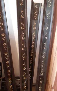 کتیبه چوبی در حد آک و نو