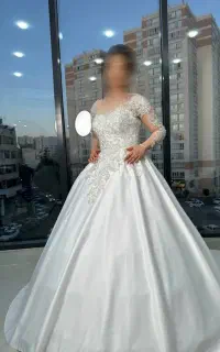 بخاطرشرایط جنگی همه لباسهای مزون۵/۵۰۰ اجاره میدم