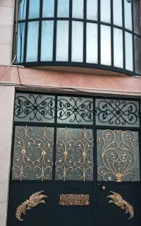 نقاشی ساختمان علی