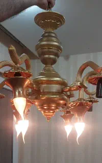 دو عدد لوستر و یک اباژور